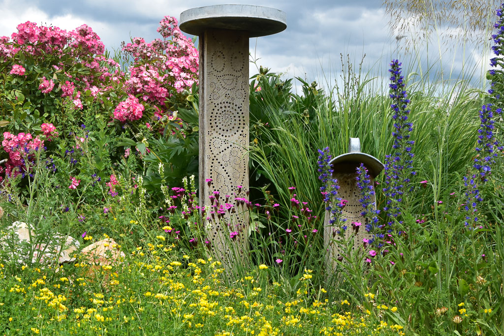 Wildbienengarten-Neff-Nisthilfen